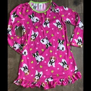 Girls 5/6 nightgown 😴😴